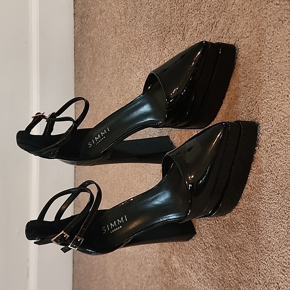 Simmi London Patent black platforms
